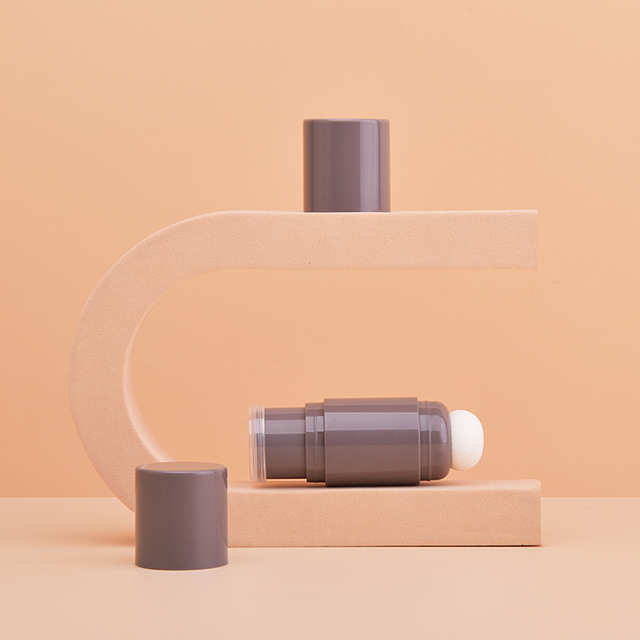 Round Two Head Concealer Stick Tube with Silicone Brush Head