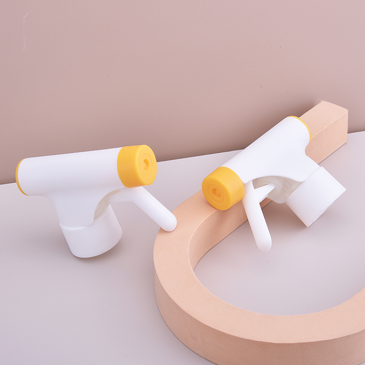 Small Dosage 28/410 Angled Piston Trigger Spraye