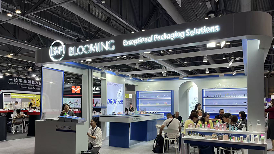 Experience Bloopak Live at COSMOPACK ASIA HONGKONG 2024: Join Us in Hong Kong!
