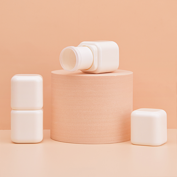 4.5g Mini Square Deodorant Concealer Stick Tube 