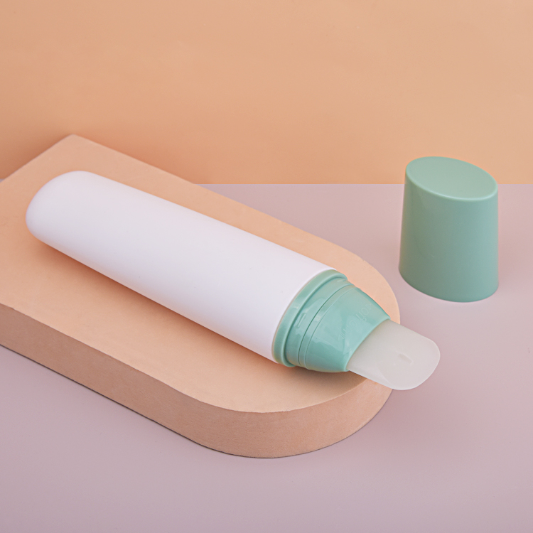 100ml PE Tube with Silicone Brush Head