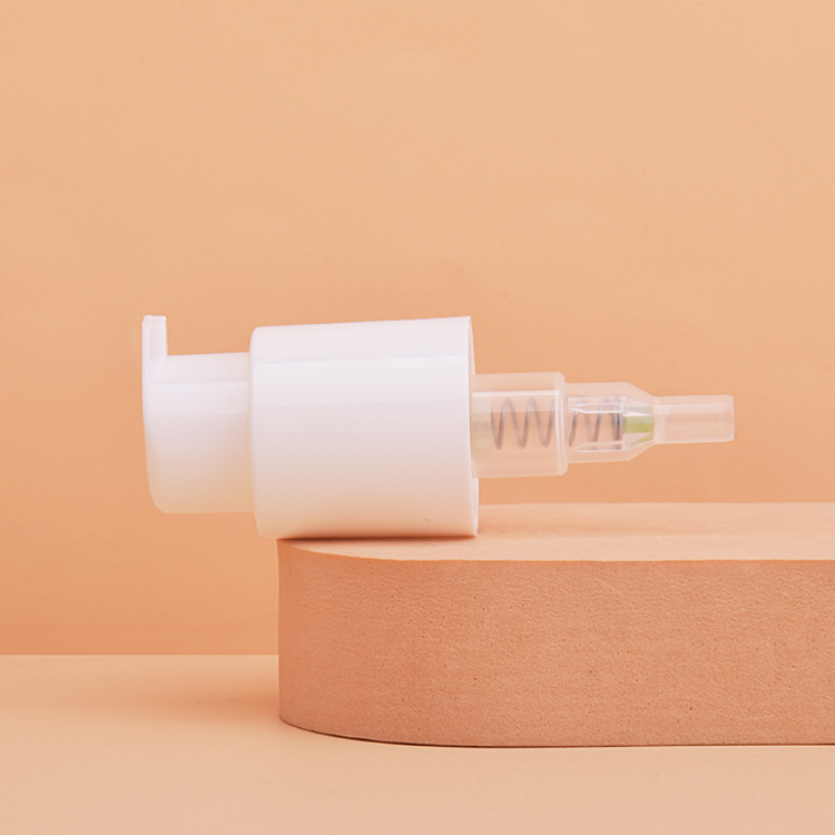 24/410 Single Closure White Cream Treatment Pump