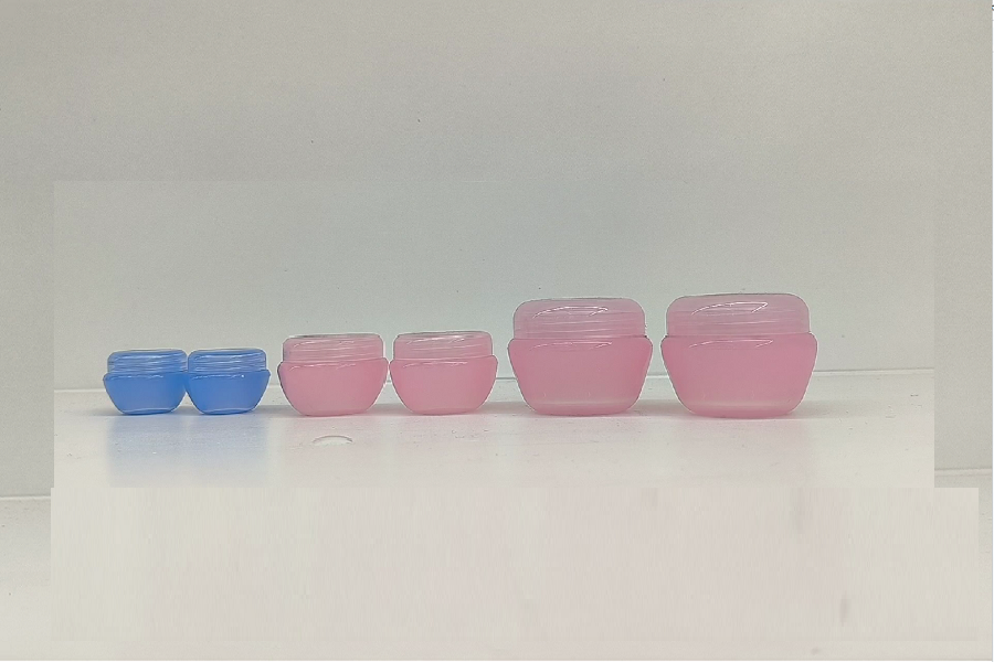 What Makes A Jar “Cosmetic Grade”?