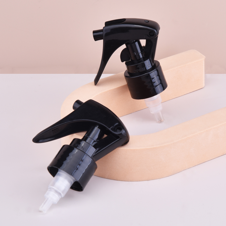 Black Mini 24mm Trigger Spray Bottle