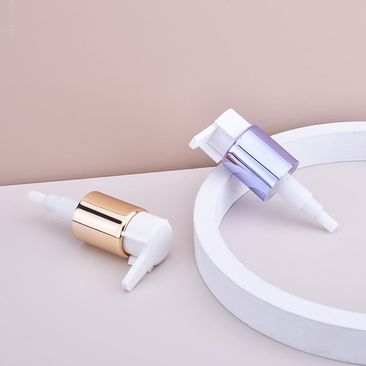 Flat Long Nozzle Golden Aluminum Oil Cleansing Pump with Clip 
