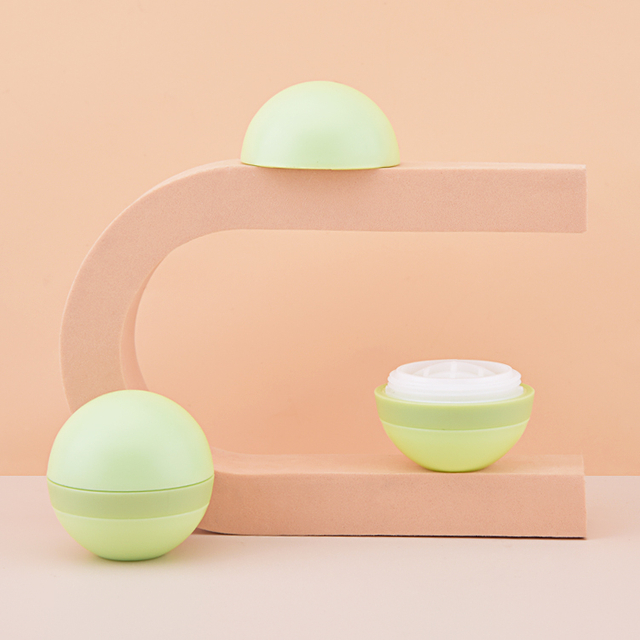 7g Natural Refillable Ball Shape Deodorant Stick Lip Balm Container